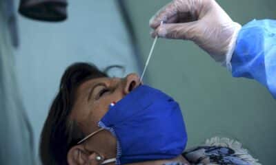 covid-19:-pres-de-25.000-cas-en-3-jours-et-une-quatorzaine-qui-pourrait-s&rsquo;ecourter