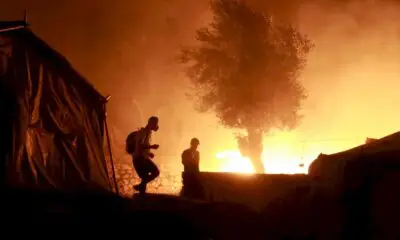 operation-de-sauvetage-dans-le-camp-de-migrants-de-lesbos-apres-un-incendie