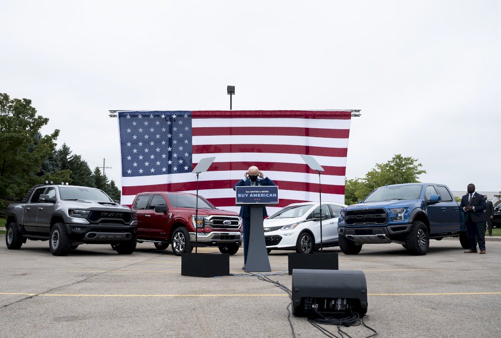 foules-ou-gestes-barrieres:-les-campagnes-de-trump-et-biden-aux-antipodes