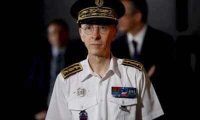 gilets-jaunes:-« il-ne-peut-y-avoir-de-chaos-sur-les-champs-elysees »-(prefet-de-police)