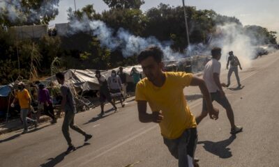 a-lesbos,-gaz-lacrymogenes-contre-une-manifestation-violente-de-migrants