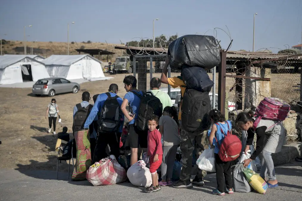 la-grece-assure-qu’un-nouveau-camp-migrants-a-lesbos-sera-pret-« dans-cinq-jours »
