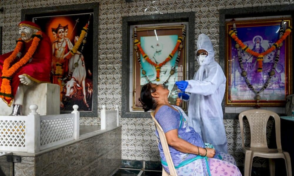 covid-19:-5-millions-de-cas-en-inde,-sombres-predictions-d&rsquo;un-expert-de-l&rsquo;oms