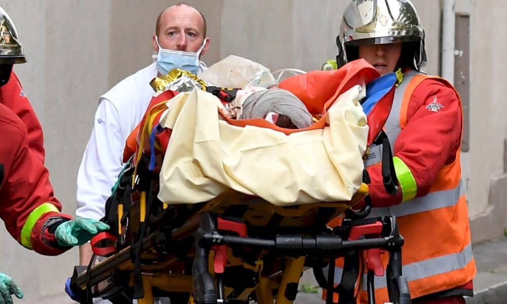 deux-blesses-a-l&rsquo;arme-blanche-pres-des-anciens-locaux-de-charlie-hebdo,-un-homme-interpelle