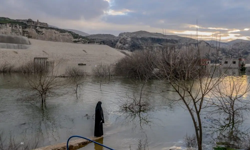 turquie:-l’avenir-touristique-incertain-d’une-cite-engloutie-par-les-eaux-d’un-barrage