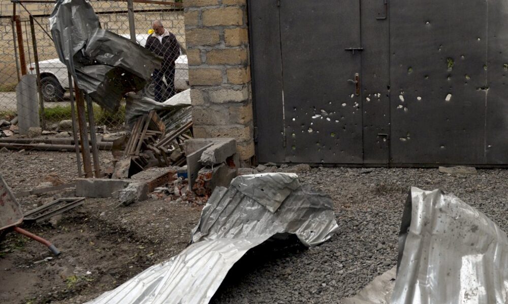 karabakh:-bakou-et-erevan-affirment-s&rsquo;infliger-de-lourdes-pertes