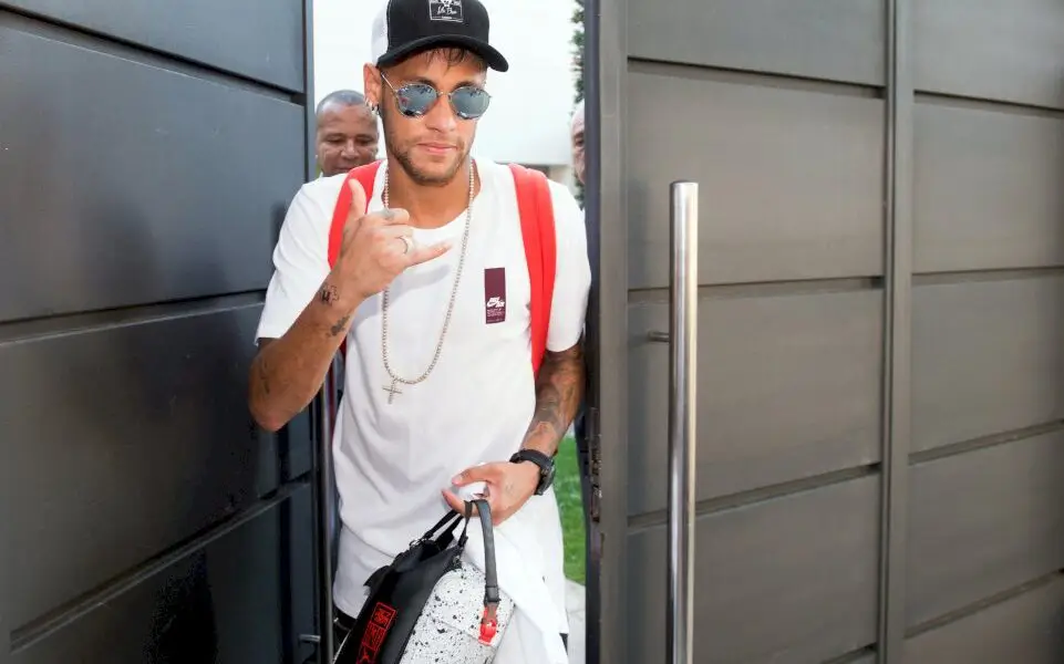 foot:-neymar,-plus-gros-debiteur-du-fisc-espagnol-avec-34-millions-d’euros-de-dettes