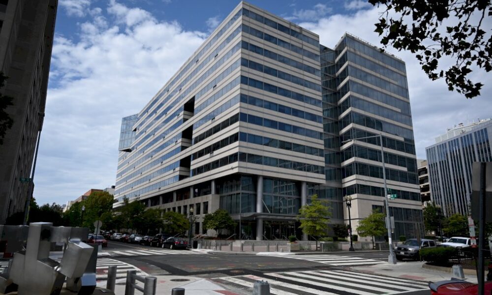 washington,-coeur-du-pouvoir-americain-anesthesie-par-la-pandemie