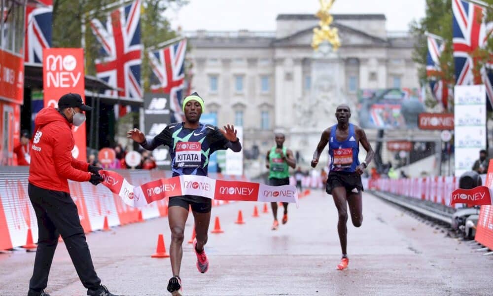 marathon-de-londres:-kipchoge-douche-par-kitata
