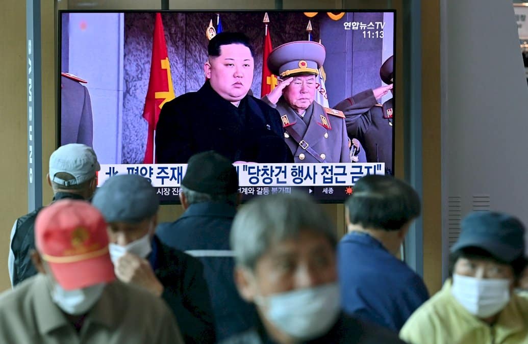 la-coree-du-nord-semble-avoir-organise-un-defile-militaire-geant,-selon-seoul