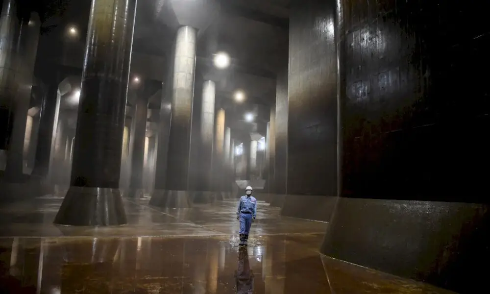 le-« parthenon »-souterrain-qui-protege-tokyo-des-inondations