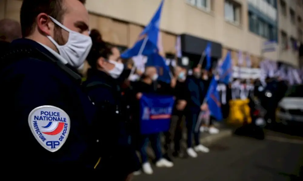 avant-macron,-darmanin-recoit-mardi-les-syndicats-policiers-sur-fond-de-« ras-le-bol »