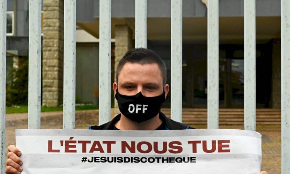 covid-19:-la-vie-mode-d’emploi-sous-les-mesures-de-couvre-feu