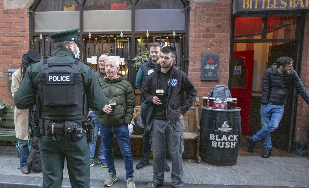 virus:-de-nouvelles-mesures-draconiennes-entrent-en-vigueur-en-europe