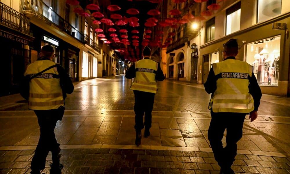 covid-19:-plusieurs-nouveaux-departements-vont-basculer-en-alerte-maximale-jeudi