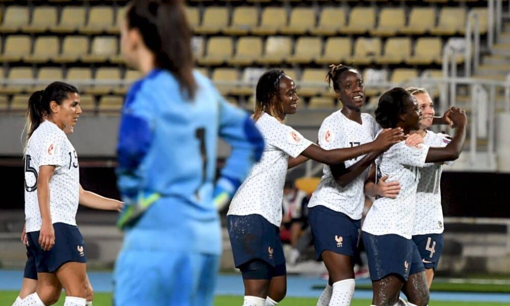 bleues:-sans-selectionneuse-ni-capitaine,-la-france-reprend-la-route-de-l&rsquo;euro