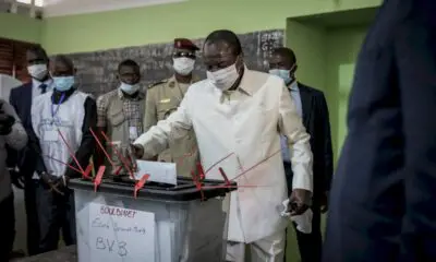 presidentielle-en-guinee:-majorite-absolue-pour-le-sortant-conde,-selon-des-resultats-quasi-complets