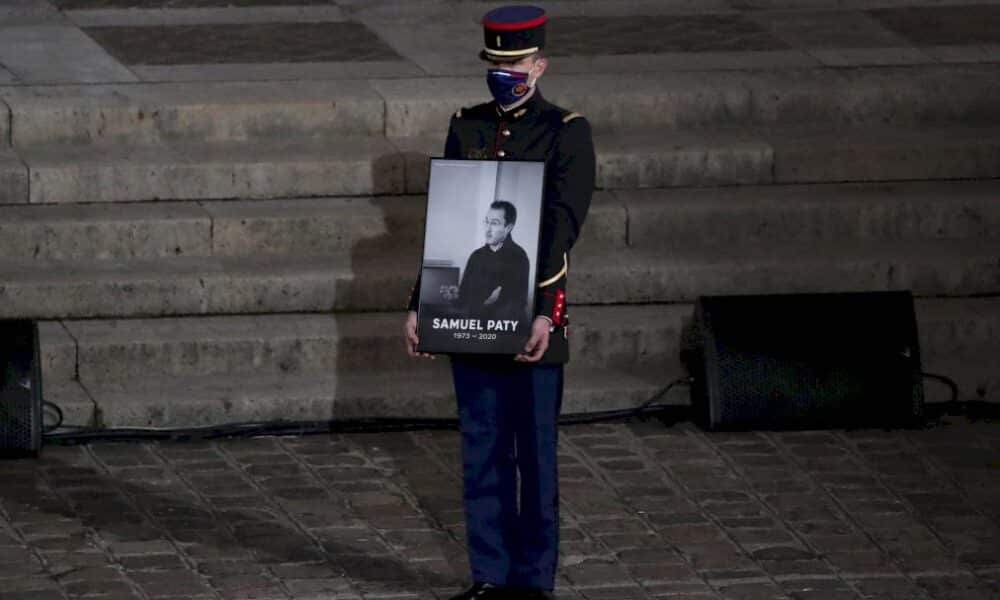 nouveau-conseil-de-defense-a-l&rsquo;elysee,-une-semaine-apres-la-decapitation-d&rsquo;un-enseignant