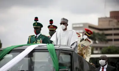 nigeria:-le-president-buhari,-un-ex-general-septuagenaire-face-a-la-jeunesse