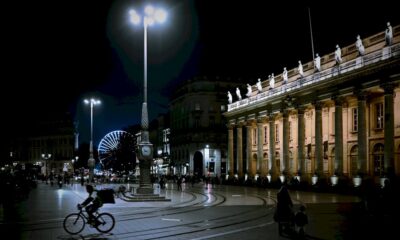de-nouveau-confinee,-la-france-au-ralenti-mais-pas-sous-cloche