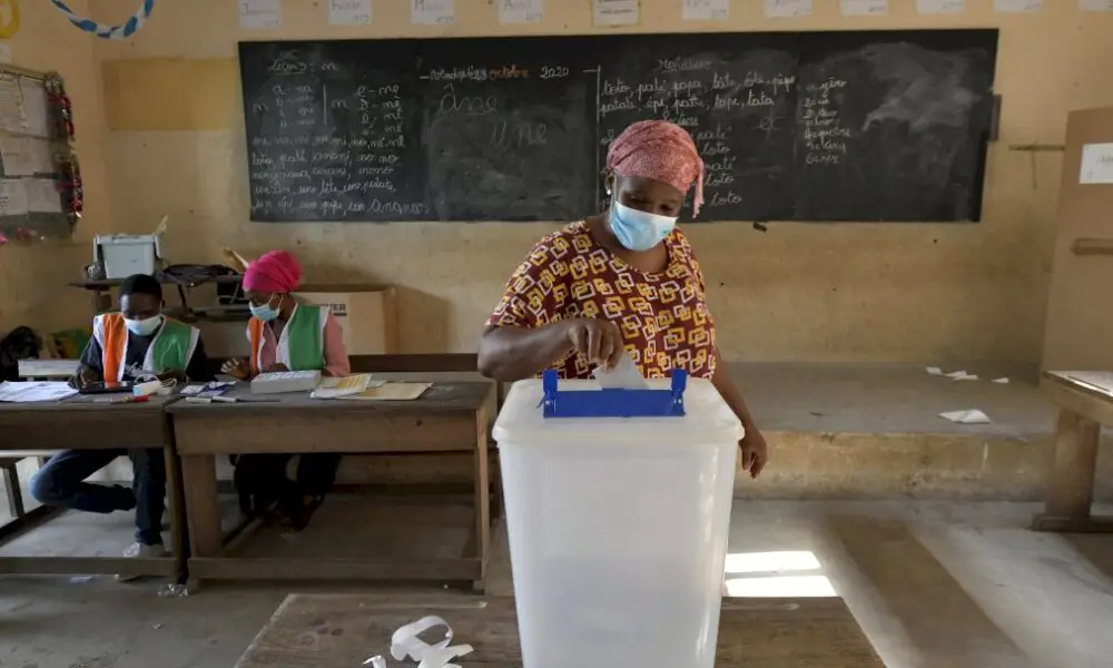 presidentielle-en-cote-d’ivoire:-ouattara-appelle-au-calme,-nombreux-incidents