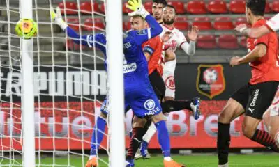 l1:-rennes-bat-brest-2-1-et-rejoint-lille-et-le-psg-en-tete