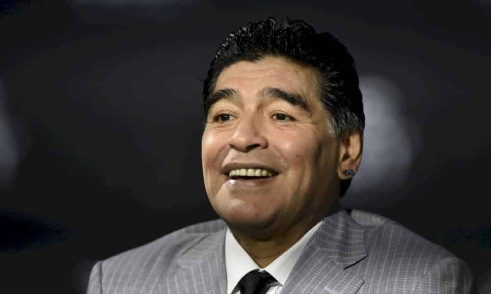 diego-maradona,-icone-du-football-et-de-tous-les-exces