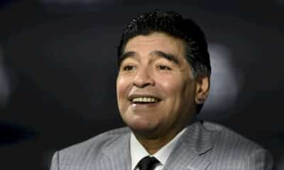 diego-maradona,-icone-du-football-et-de-tous-les-exces
