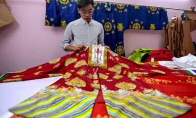 un-couturier-vietnamien-propose-des-vetements-de-l&rsquo;ere-imperiale