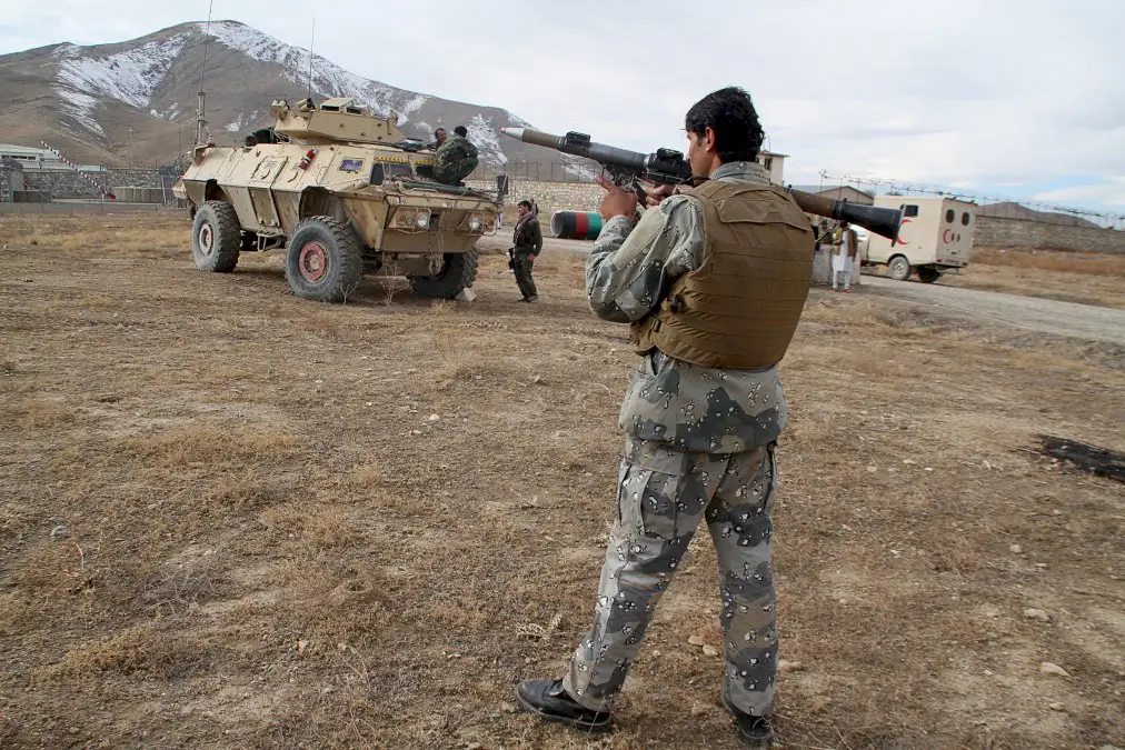 au-moins-26-membres-des-forces-afghanes-tues-dans-un-attentat-suicide