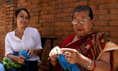 des-chaussettes-tres-speciales-qui-racontent-le-nepal