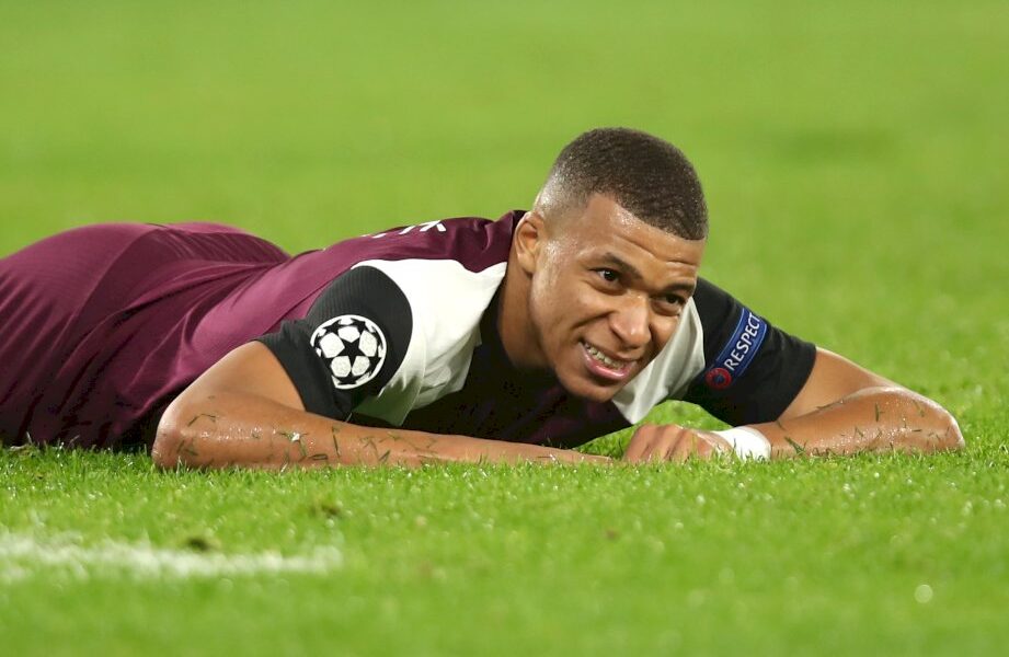 foot:-mbappe,-nouvelle-victime-de-cadences-devenues-infernales