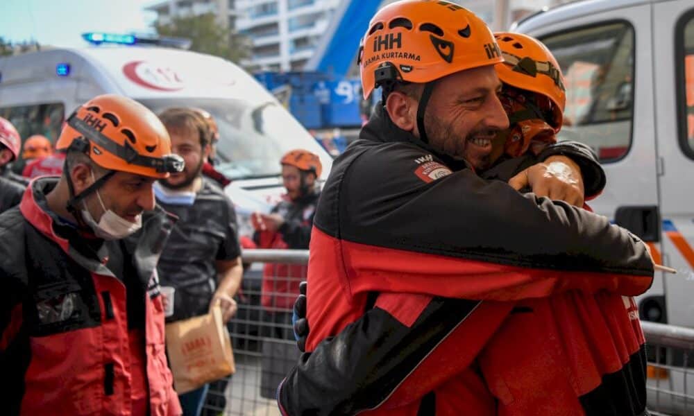 turquie:-une-fillette-de-trois-ans-sauvee-des-decombres-91-heures-apres-le-seisme