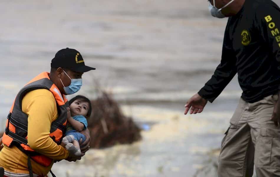 apres-avoir-frappe-l&rsquo;amerique-centrale,-la-tempete-eta-s&rsquo;approche-de-cuba