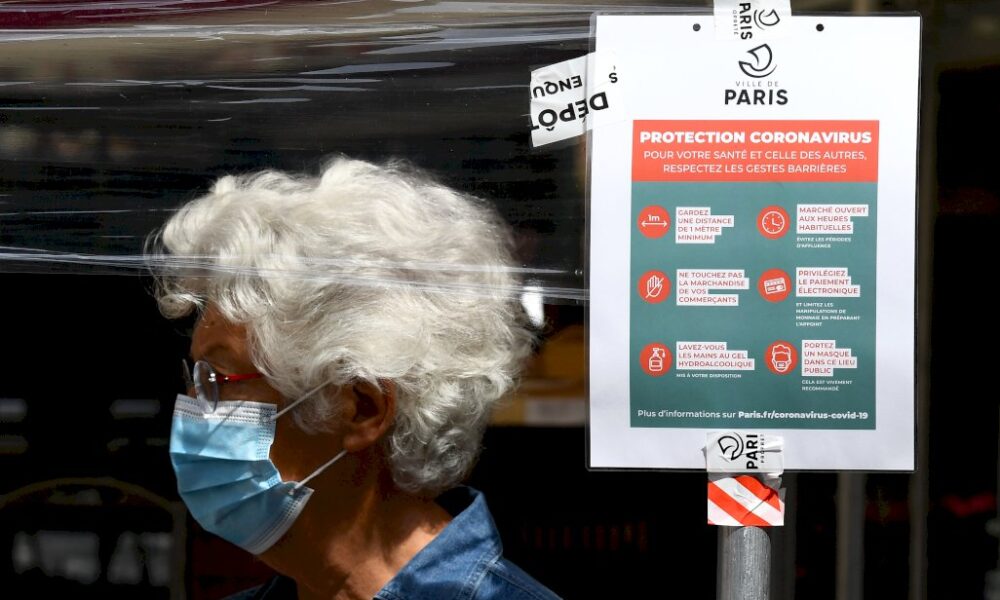 covid-19:-le-gouvernement-ecarte-un-confinement-impose-pour-les-personnes-agees