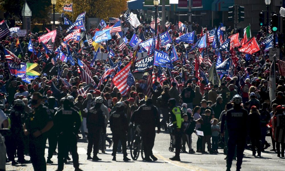rassemblement-pro-trump-a-washington-pour-reclamer-« quatre-ans-de-plus »