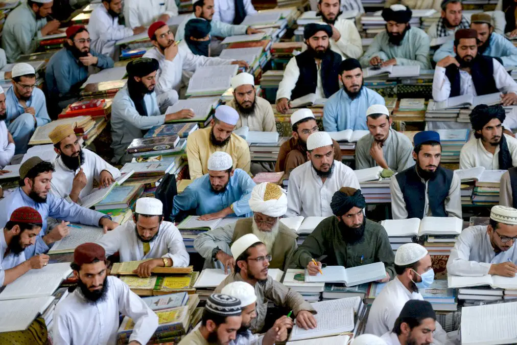 pakistan:-« l’universite-du-jihad »-fiere-de-ses-diplomes-talibans