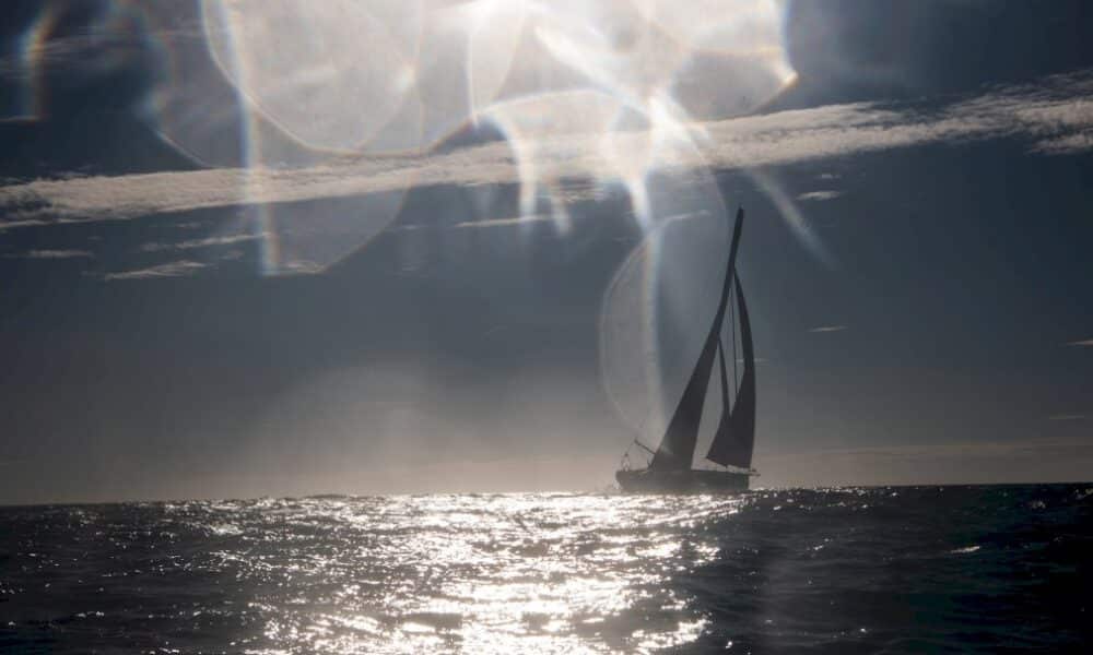vendee-globe:-alex-thomson-a-deja-la-tete-dans-l&rsquo;hemisphere-sud