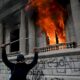 guatemala:-la-contestation-monte-contre-le-president,-le-parlement-incendie
