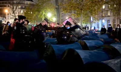 evacuation-de-migrants:-deux-enquetes-a-paris-visent-des-policiers-pour-« violences »