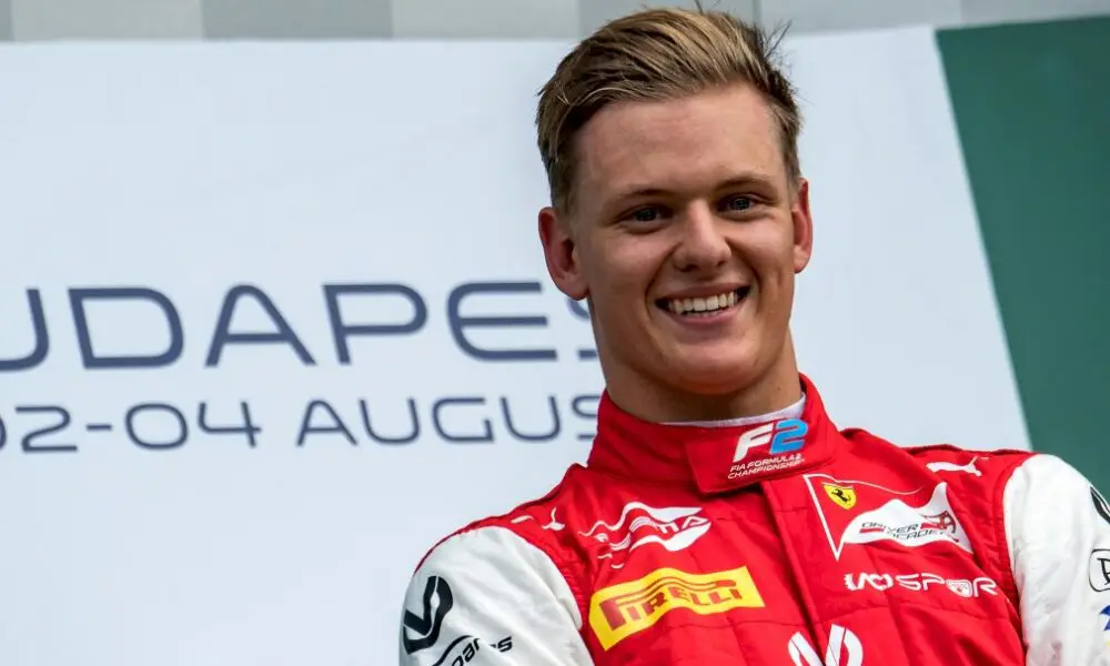 f1:-mick-schumacher-sur-la-grille-en-2021,-dans-la-roue-de-son-pere