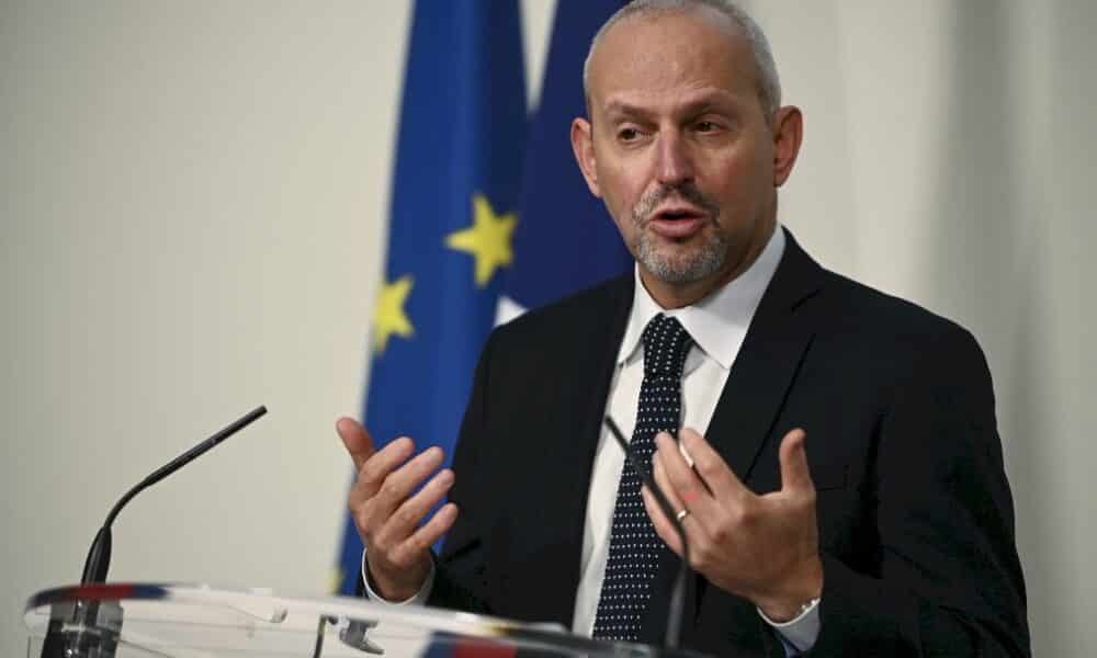 covid-19:-le-cap-des-5.000-cas-mi-decembre-s&rsquo;eloigne,-nouveau-dilemme-pour-le-gouvernement