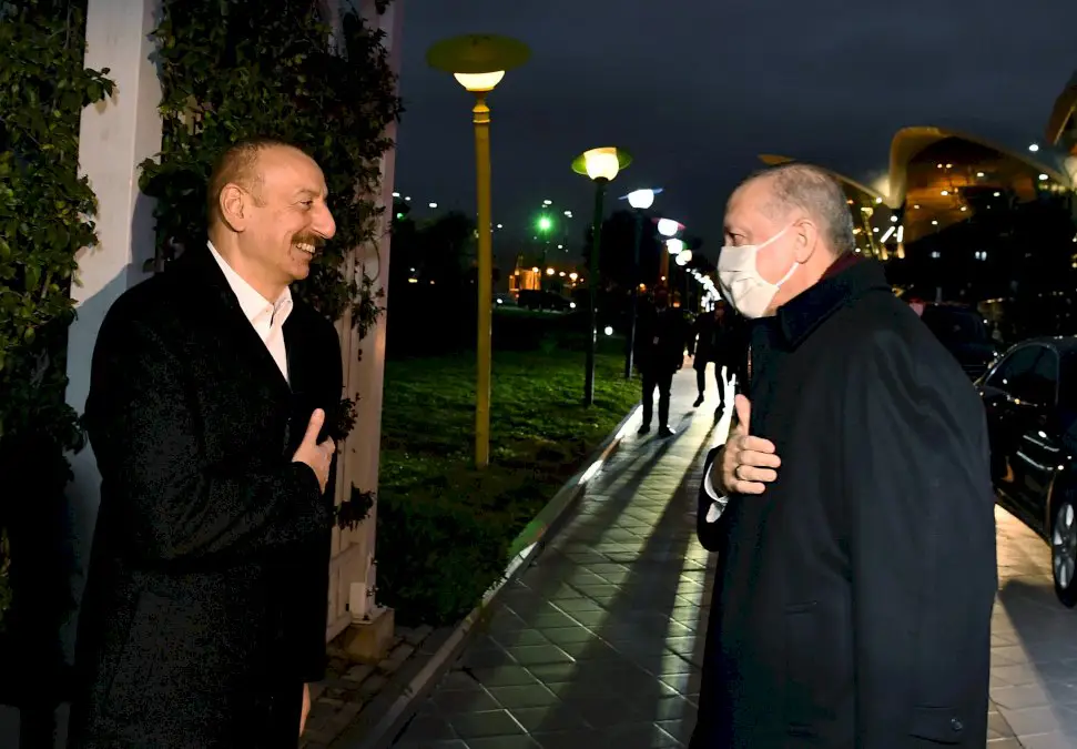 erdogan-en-azerbaidjan-pour-celebrer-la-« glorieuse »-victoire-au-nagorny-karabakh
