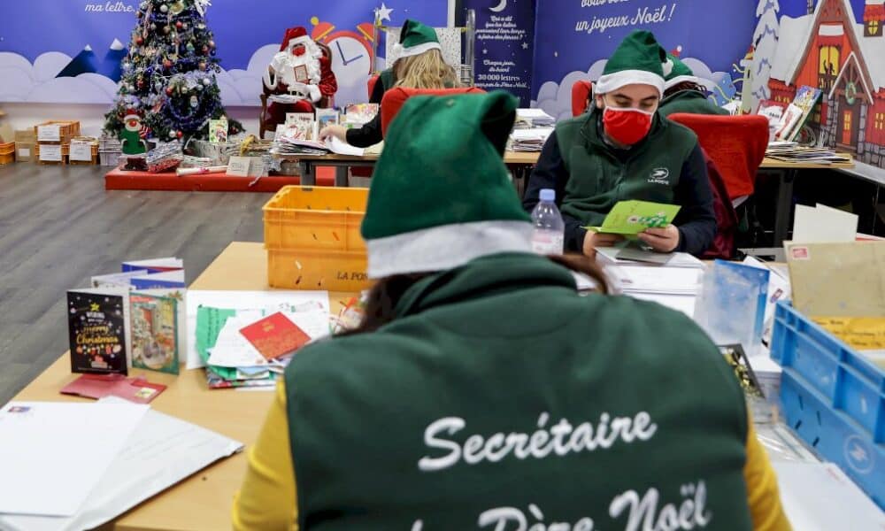 lettres-au-pere-noel:-des-cadeaux,-des-sos-et-des-masques-contre-le-covid