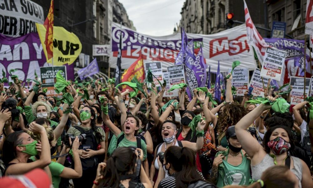 les-deputes-argentins-legalisent-l&rsquo;avortement,-la-parole-aux-senateurs