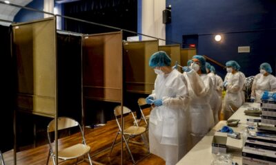 covid-19:-la-france-se-deconfine,-la-culture-dans-la-rue