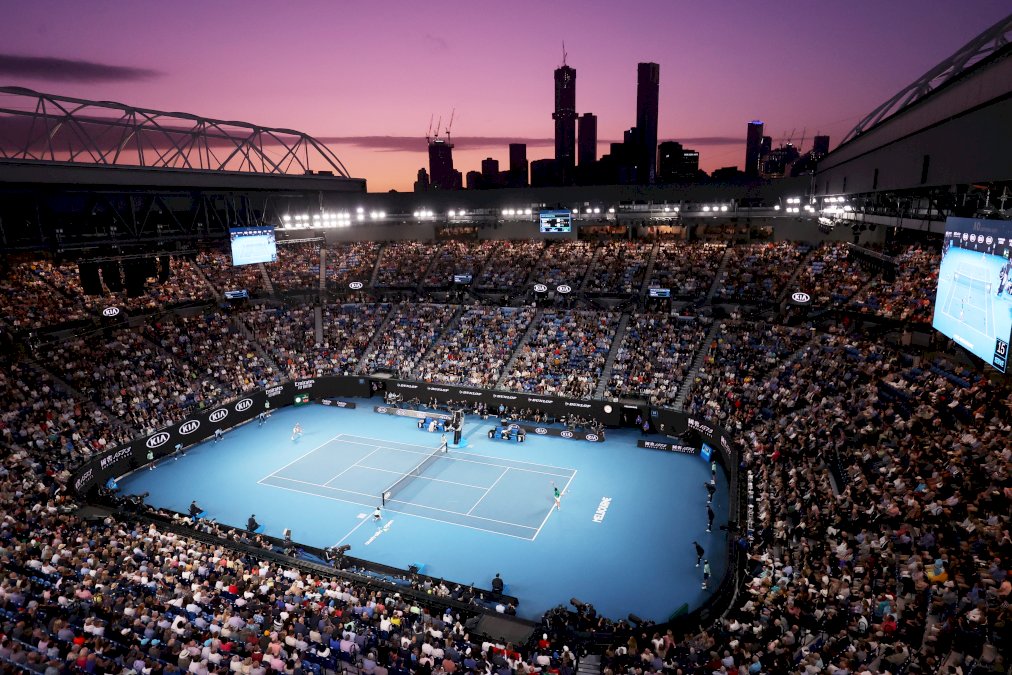 tennis:-l’open-d’australie-decale,-la-saison-deja-chamboulee