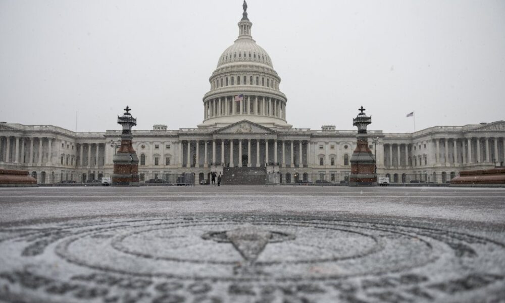avec-le-plan-d&rsquo;aide-dans-l&rsquo;impasse,-le-congres-evite-pour-l&rsquo;instant-un-« shutdown »