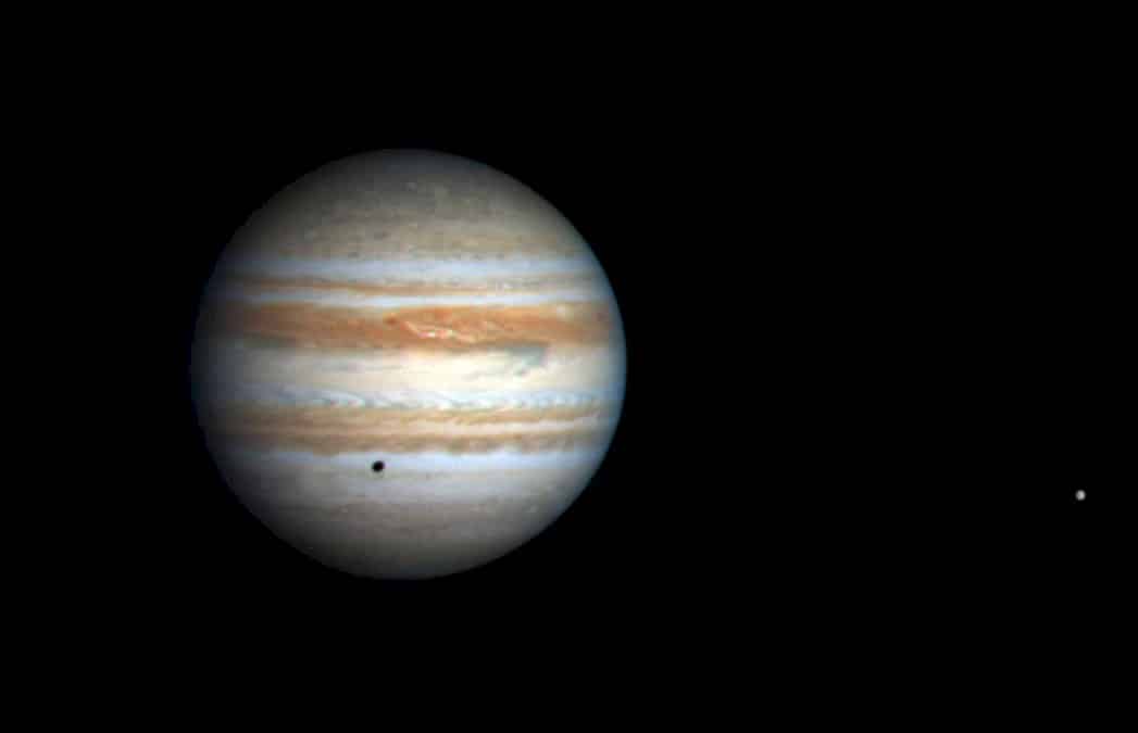 « la-grande-conjonction »:-le-flirt-de-jupiter-et-saturne-dans-la-voute-celeste