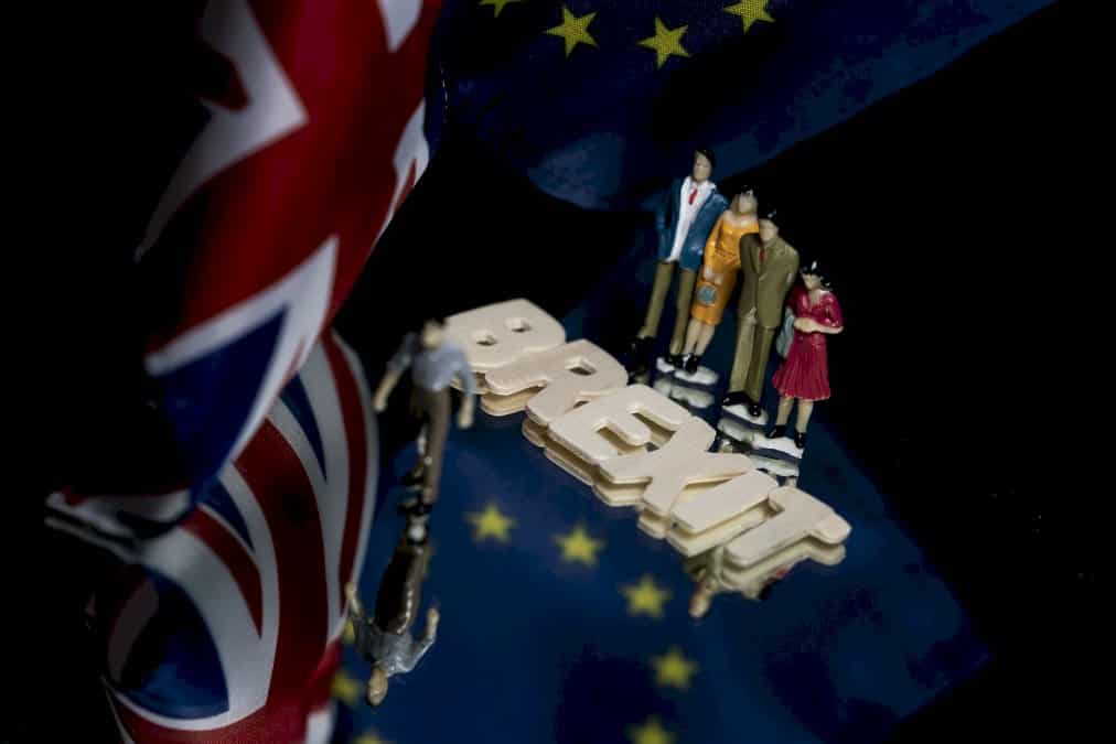 brexit:-londres-et-bruxelles-esperent-un-accord-au-pied-du-sapin